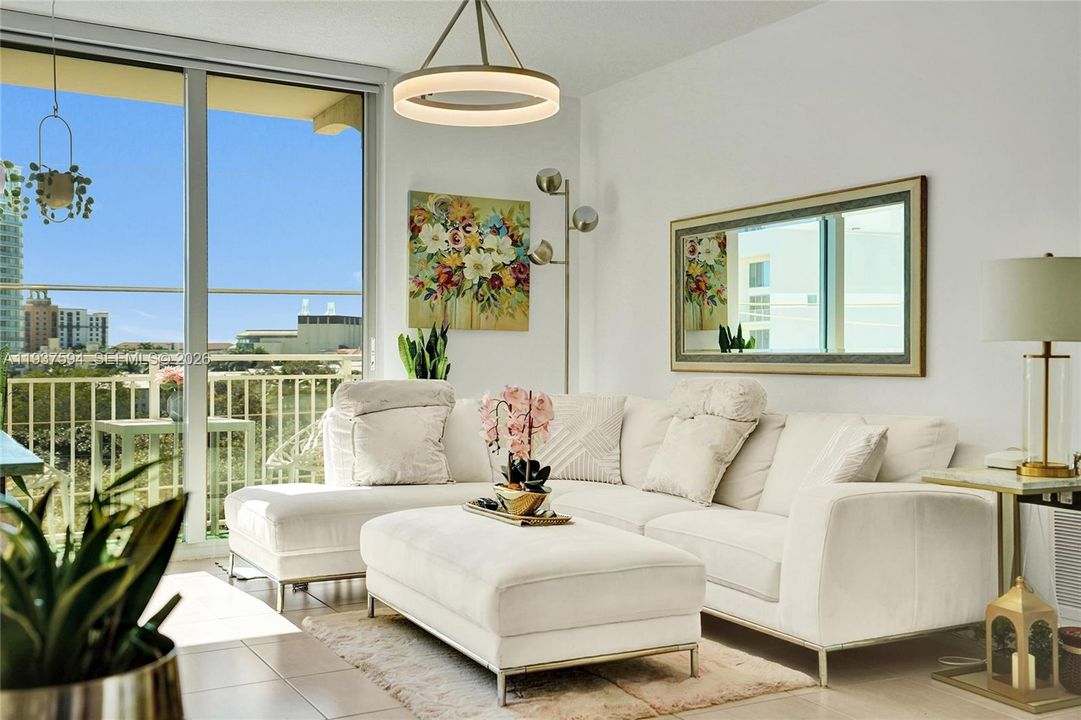 En Venta: $459,000 (2 camas, 2 baños, 1130 Pies cuadrados)