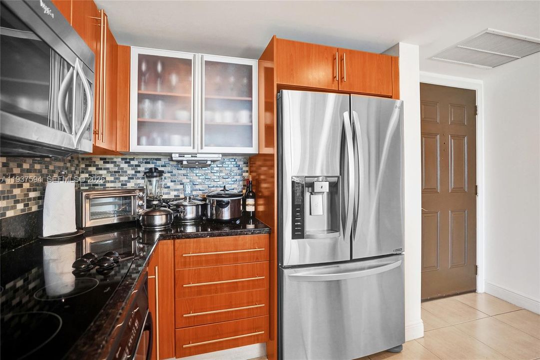 En Venta: $459,000 (2 camas, 2 baños, 1130 Pies cuadrados)