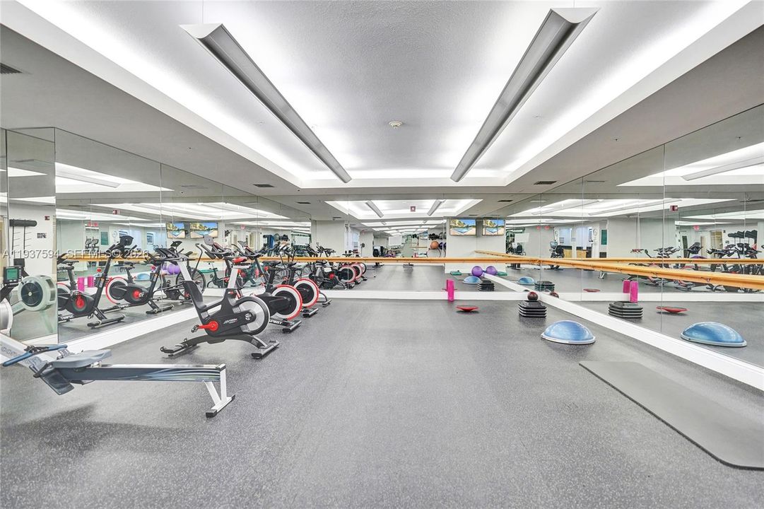 En Venta: $459,000 (2 camas, 2 baños, 1130 Pies cuadrados)