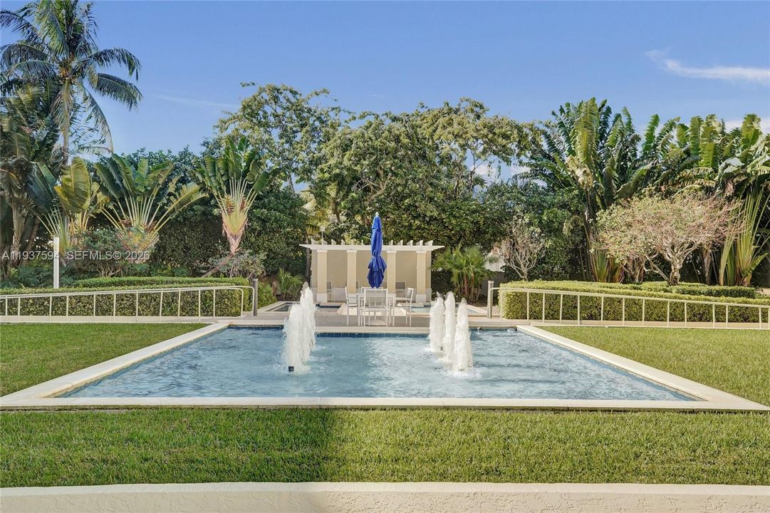 En Venta: $459,000 (2 camas, 2 baños, 1130 Pies cuadrados)