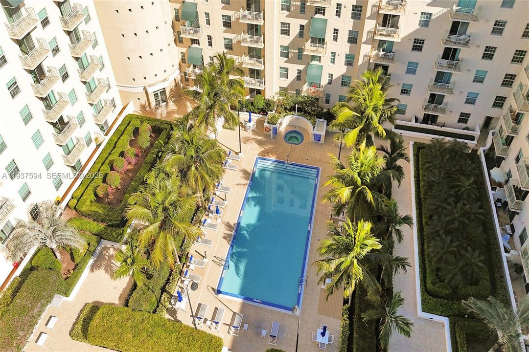 En Venta: $459,000 (2 camas, 2 baños, 1130 Pies cuadrados)