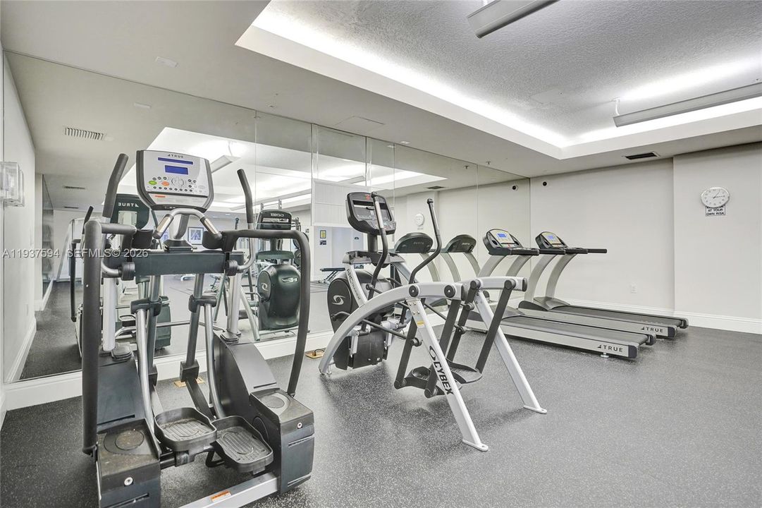 En Venta: $459,000 (2 camas, 2 baños, 1130 Pies cuadrados)