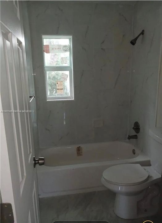 出租: $2,650 (3 贝兹, 1 浴室, 949 平方英尺)