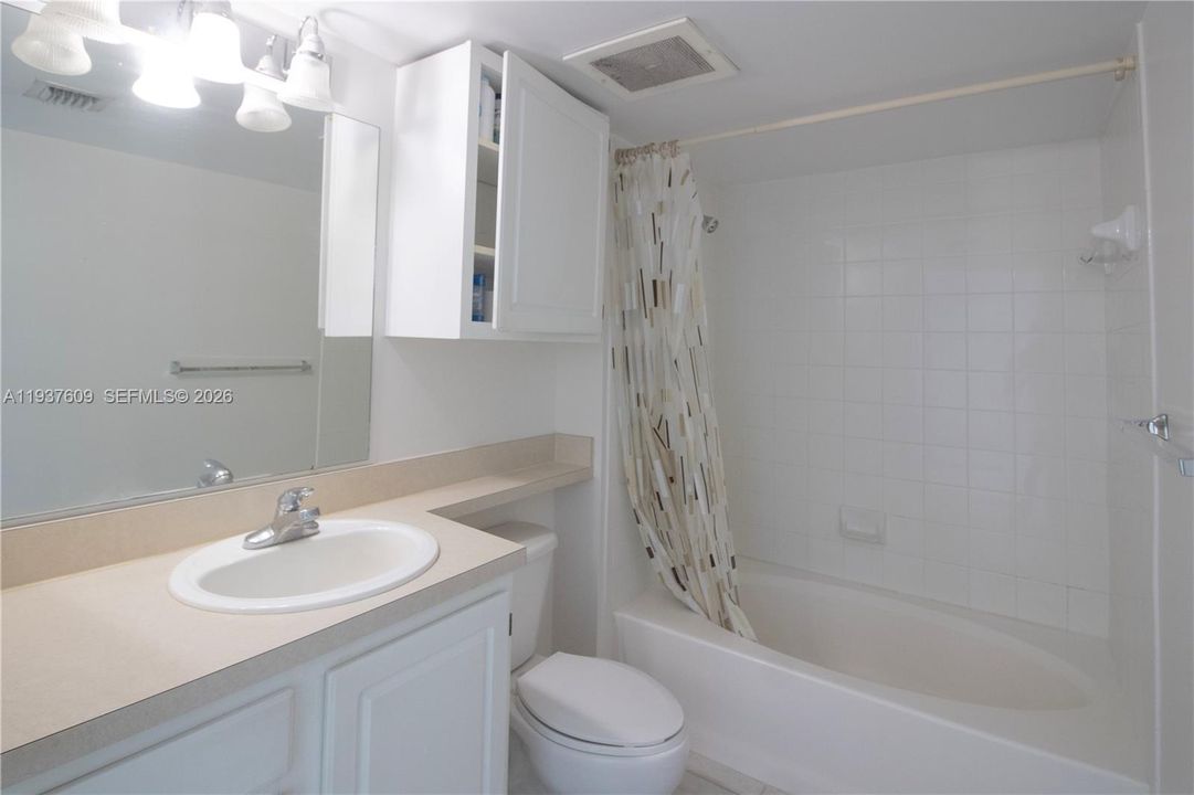 En Renta: $2,350 (1 camas, 1 baños, 694 Pies cuadrados)