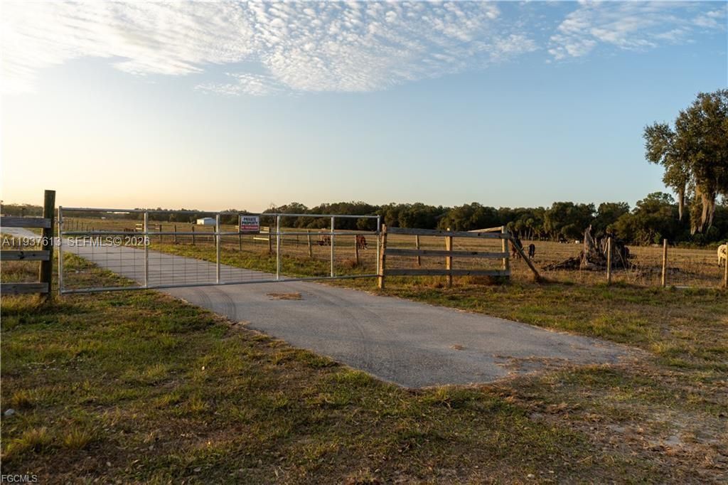 待售: $350,000 (10.00 acres)