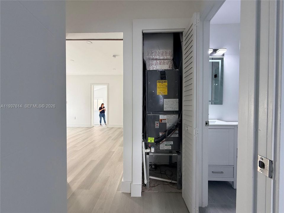 出租: $4,100 (3 贝兹, 2 浴室, 1268 平方英尺)