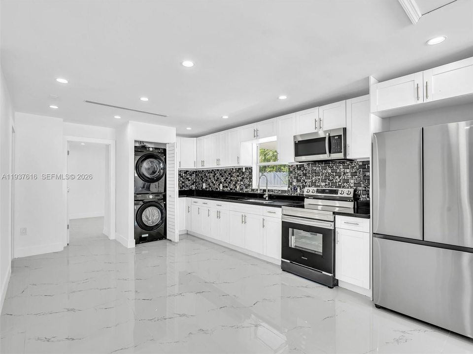 出租: $3,500 (3 贝兹, 2 浴室, 1554 平方英尺)