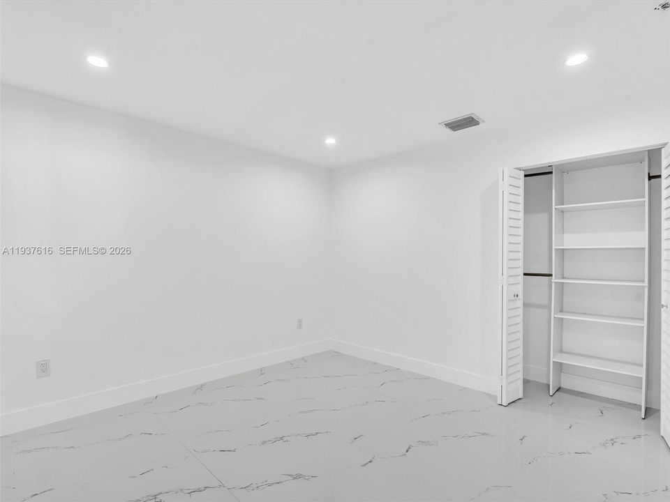 出租: $3,500 (3 贝兹, 2 浴室, 1554 平方英尺)