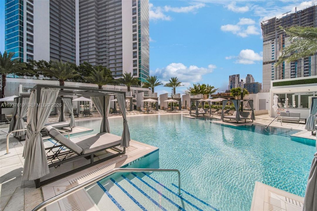 出租: $10,999 (3 贝兹, 4 浴室, 2204 平方英尺)