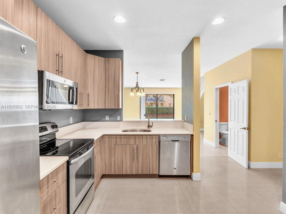 For Rent: $3,150 (2 beds, 2 baths, 1155 Square Feet)