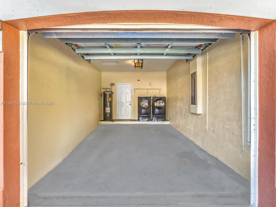 For Rent: $3,150 (2 beds, 2 baths, 1155 Square Feet)