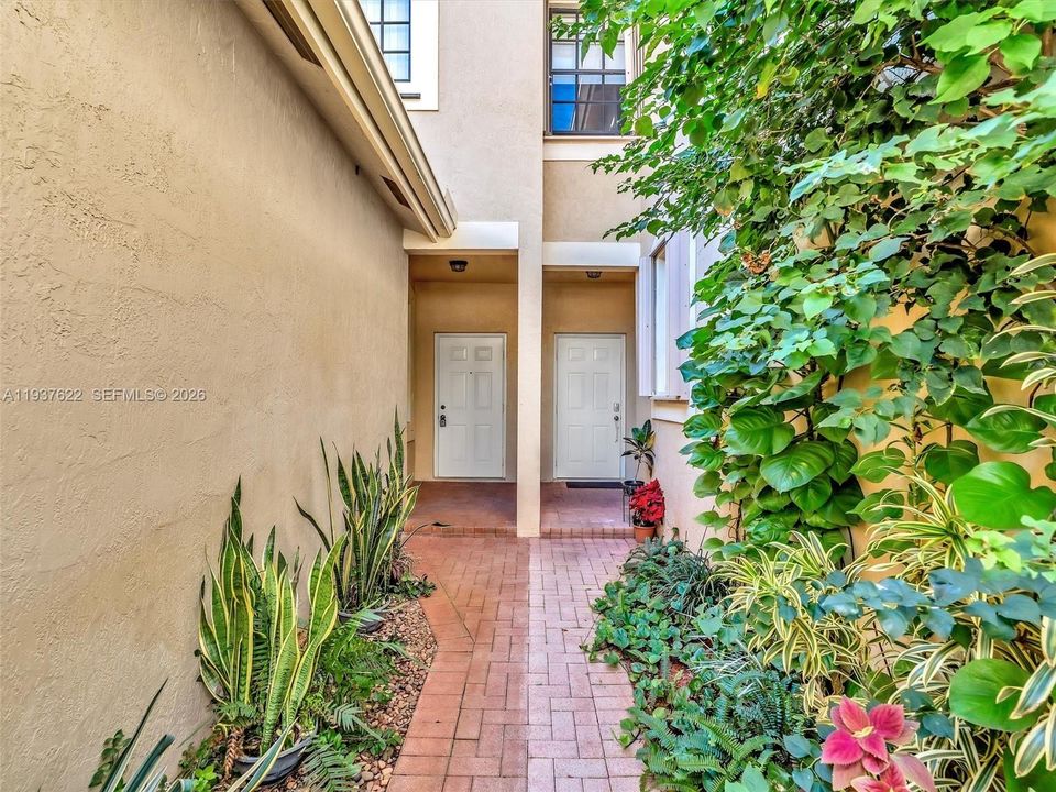 For Rent: $3,150 (2 beds, 2 baths, 1155 Square Feet)