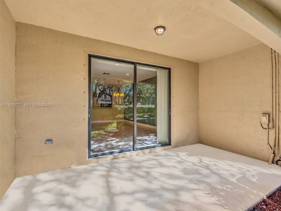 For Rent: $3,150 (2 beds, 2 baths, 1155 Square Feet)