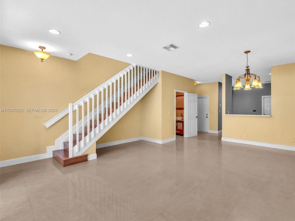 For Rent: $3,150 (2 beds, 2 baths, 1155 Square Feet)