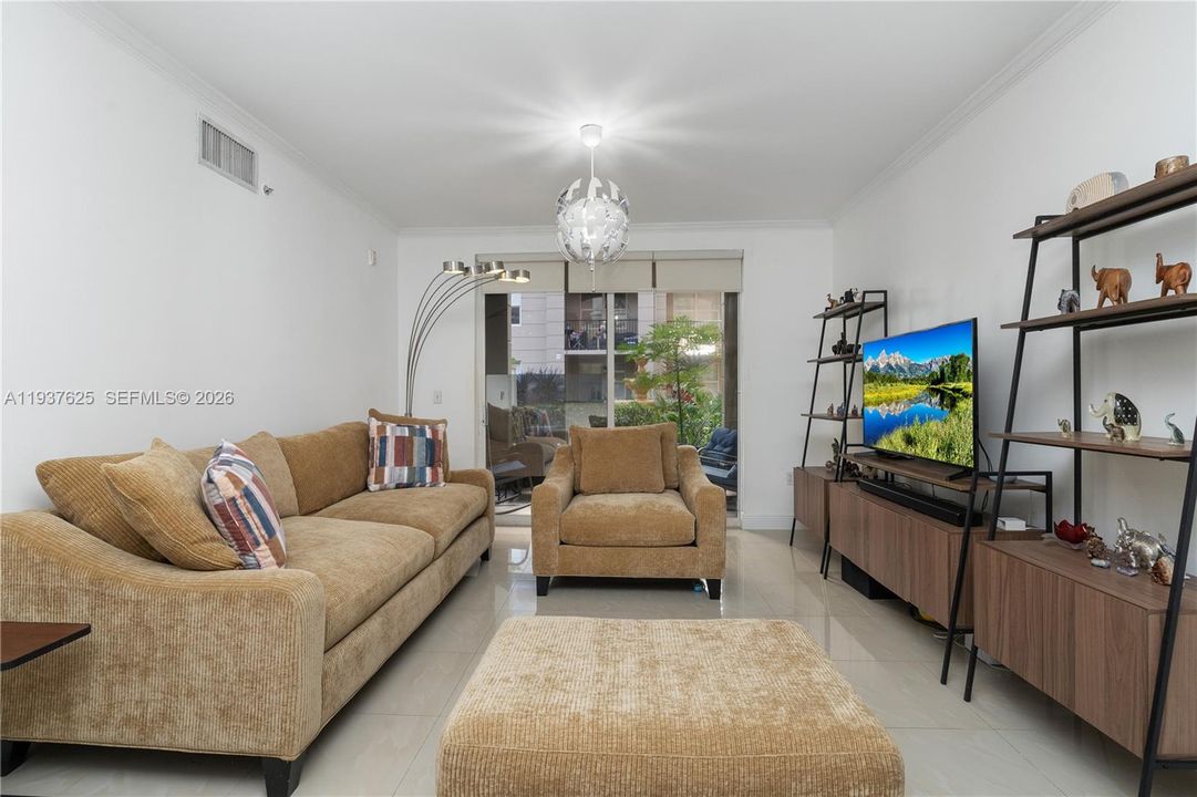 For Sale: $540,000 (3 beds, 2 baths, 1264 Square Feet)