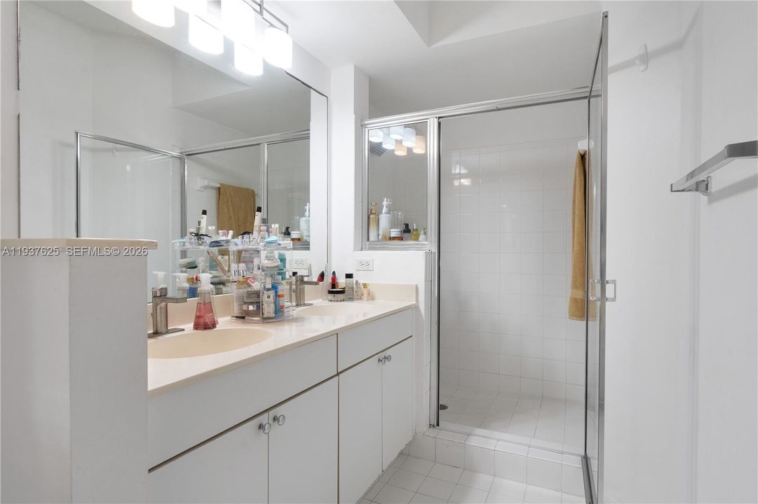 For Sale: $540,000 (3 beds, 2 baths, 1264 Square Feet)