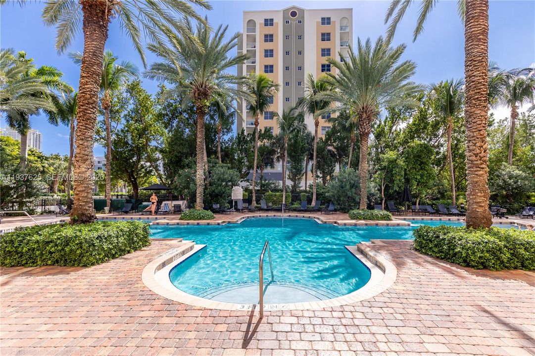 For Sale: $540,000 (3 beds, 2 baths, 1264 Square Feet)