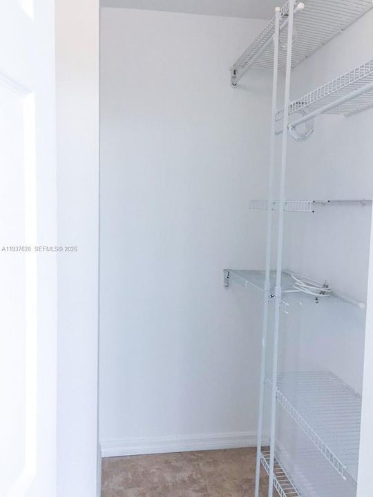 В аренду: $2,600 (0 спален, 1 ванн, 628 Квадратных фут)