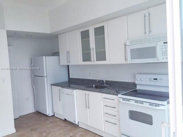 В аренду: $2,600 (0 спален, 1 ванн, 628 Квадратных фут)