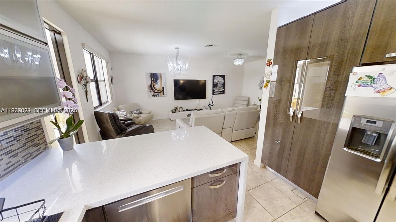 For Sale: $599,999 (3 beds, 2 baths, 1938 Square Feet)