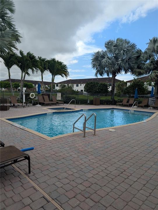 For Sale: $599,999 (3 beds, 2 baths, 1938 Square Feet)