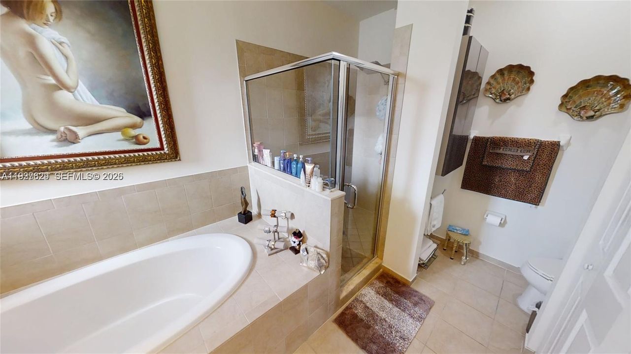 For Sale: $599,999 (3 beds, 2 baths, 1938 Square Feet)