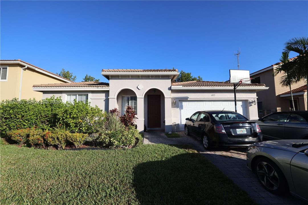 For Sale: $550,000 (4 beds, 2 baths, 1865 Square Feet)