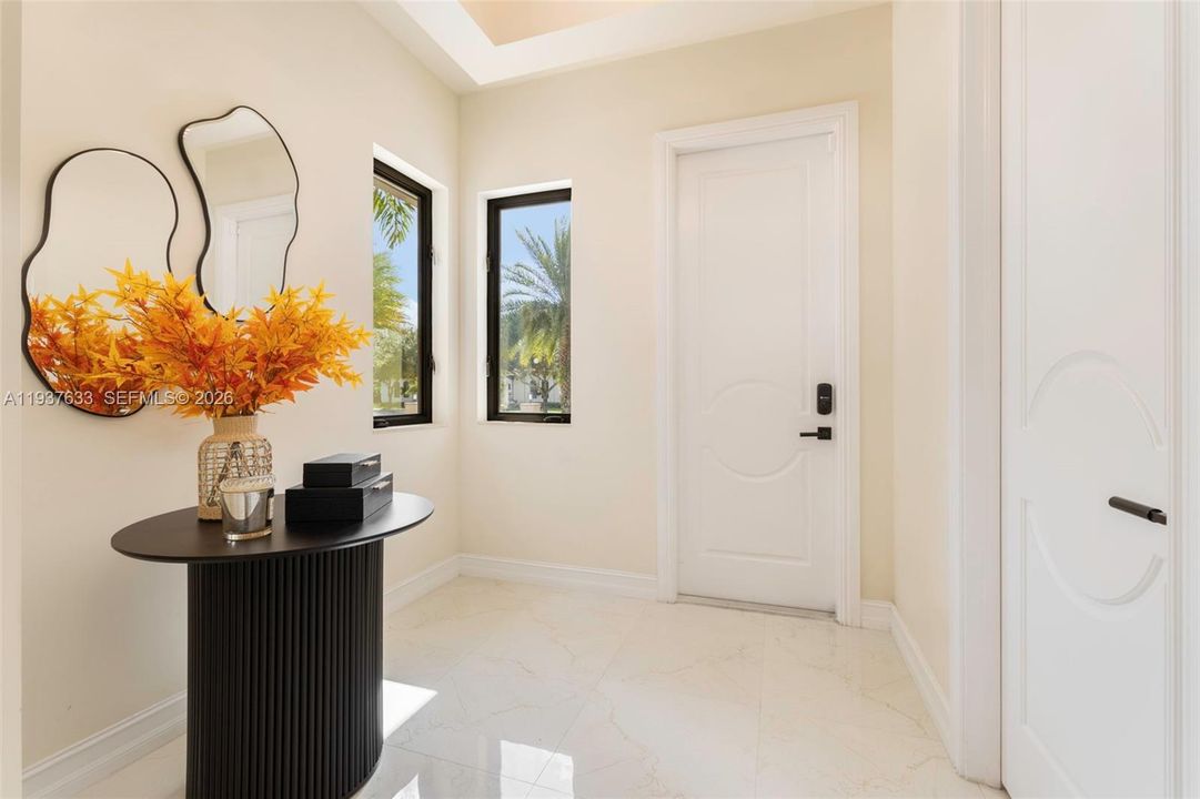 En Venta: $3,500,000 (4 camas, 4 baños, 4484 Pies cuadrados)