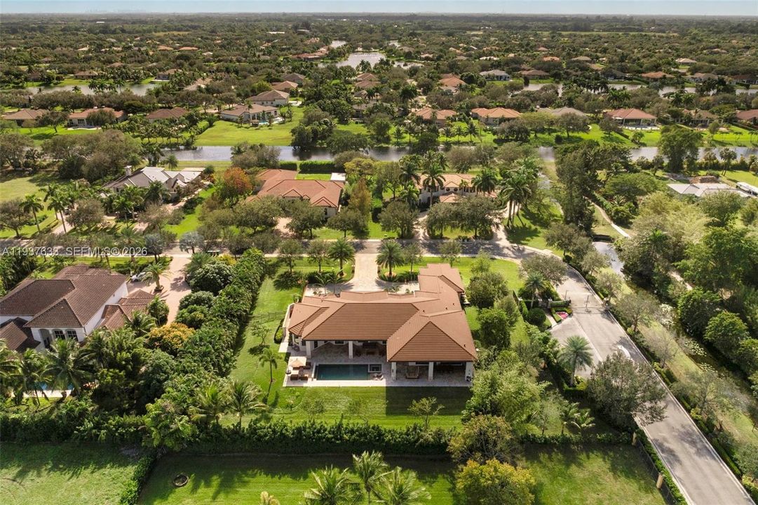 En Venta: $3,500,000 (4 camas, 4 baños, 4484 Pies cuadrados)