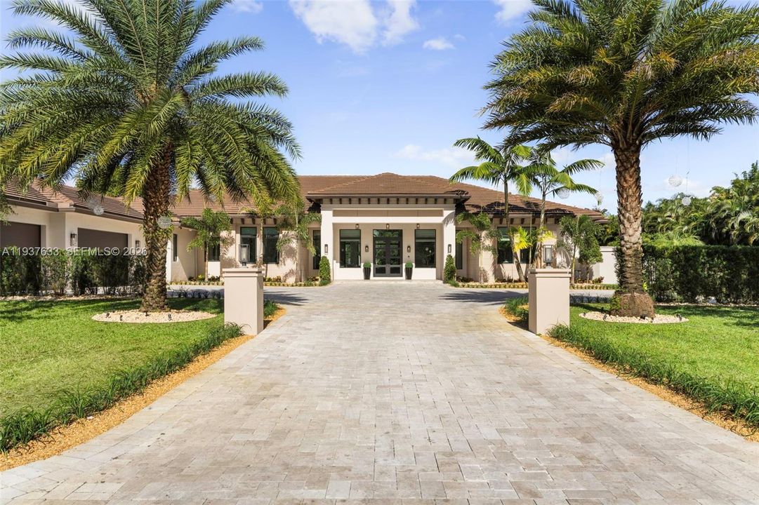 En Venta: $3,500,000 (4 camas, 4 baños, 4484 Pies cuadrados)