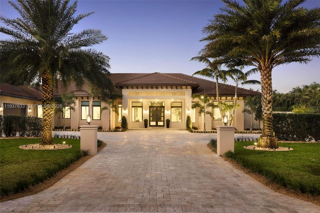 En Venta: $3,500,000 (4 camas, 4 baños, 4484 Pies cuadrados)