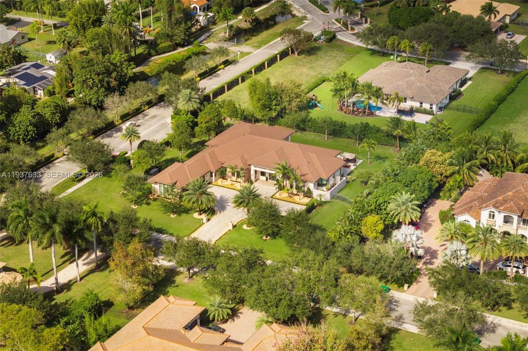 En Venta: $3,500,000 (4 camas, 4 baños, 4484 Pies cuadrados)