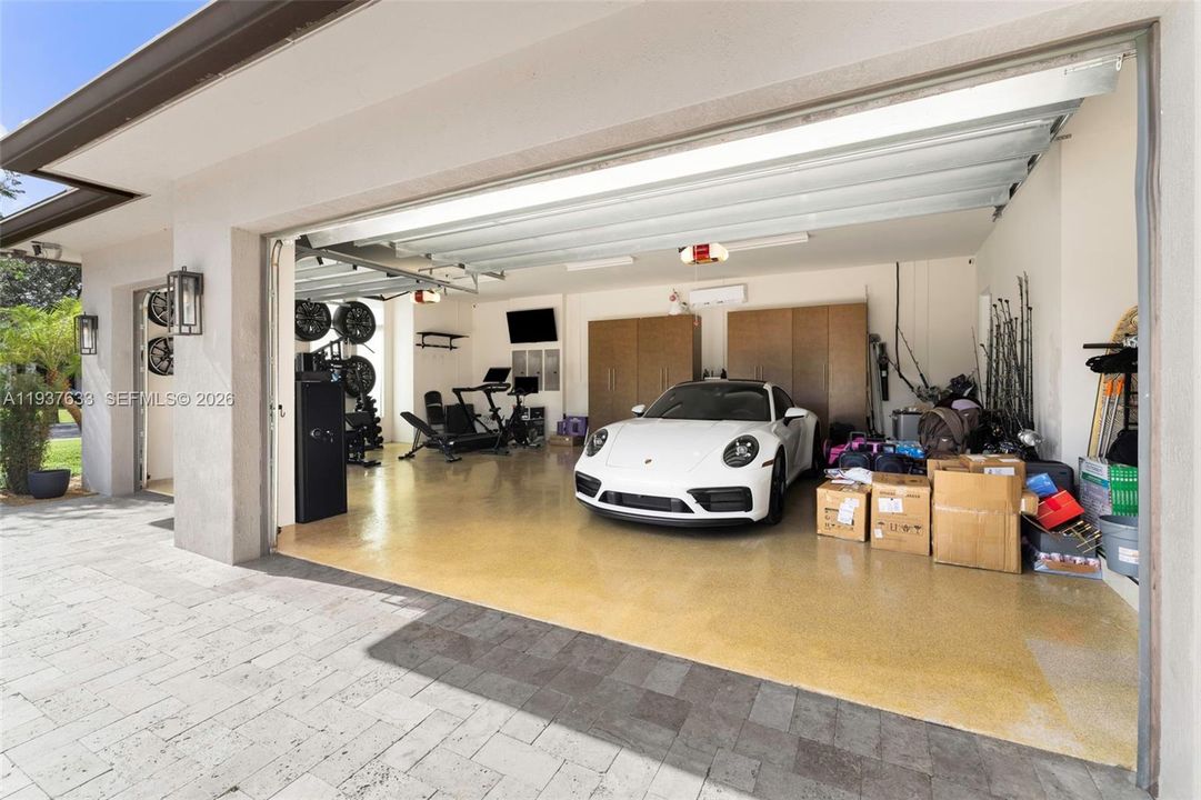 En Venta: $3,500,000 (4 camas, 4 baños, 4484 Pies cuadrados)