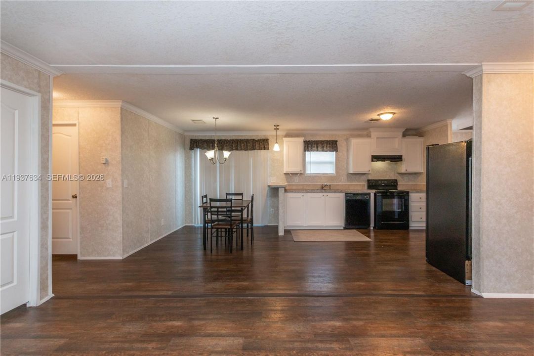 En Venta: $299,000 (3 camas, 2 baños, 1248 Pies cuadrados)