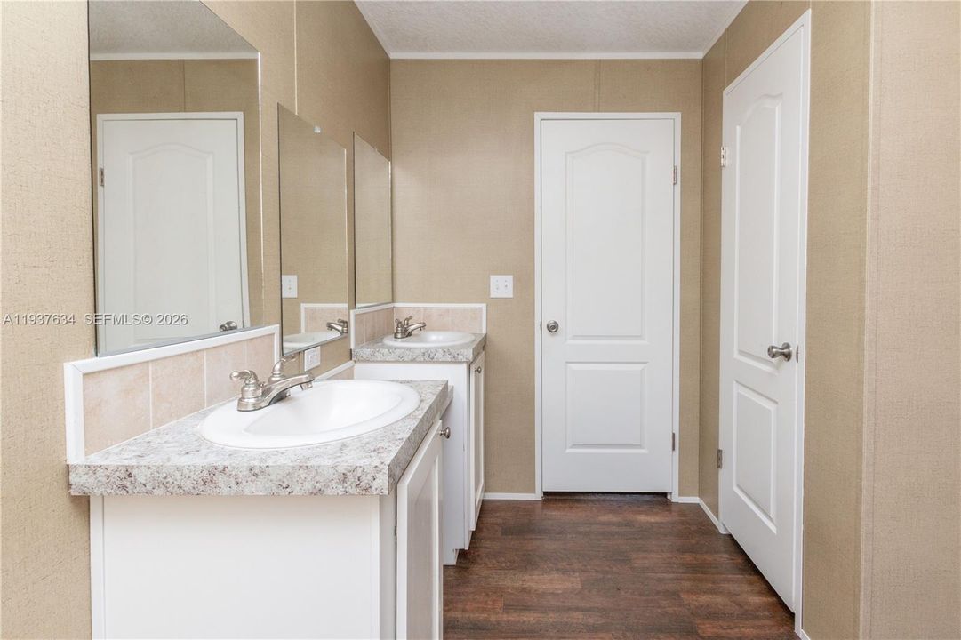 En Venta: $299,000 (3 camas, 2 baños, 1248 Pies cuadrados)