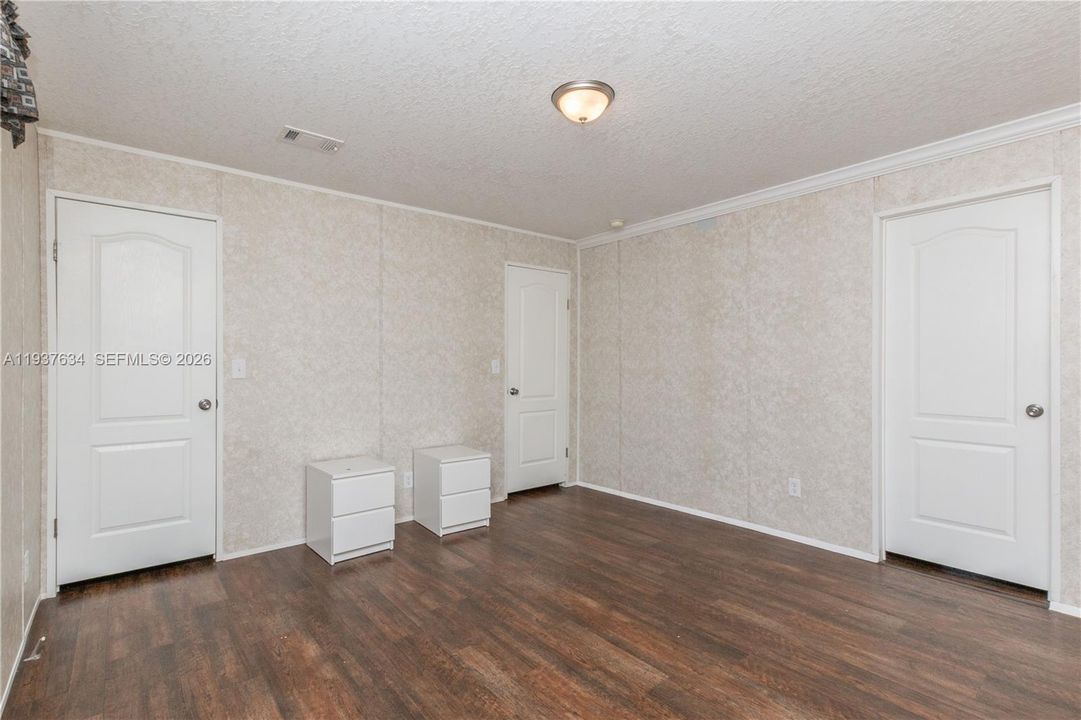 En Venta: $299,000 (3 camas, 2 baños, 1248 Pies cuadrados)