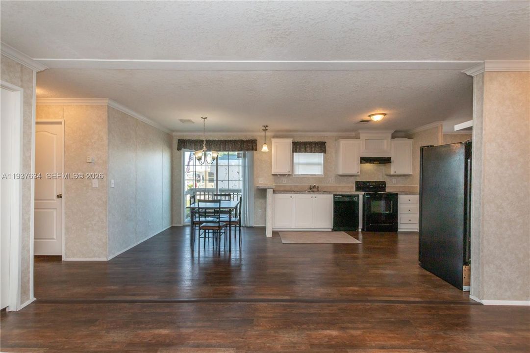 En Venta: $299,000 (3 camas, 2 baños, 1248 Pies cuadrados)