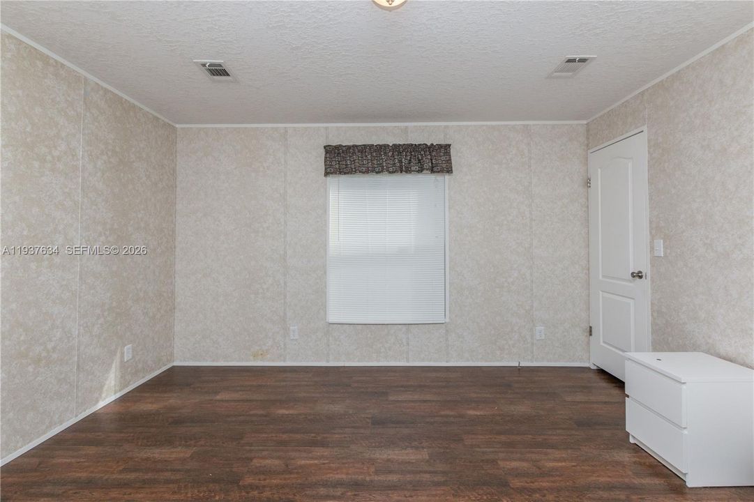 En Venta: $299,000 (3 camas, 2 baños, 1248 Pies cuadrados)