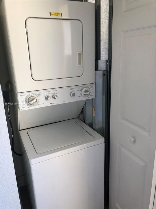 En Renta: $2,150 (2 camas, 2 baños, 940 Pies cuadrados)