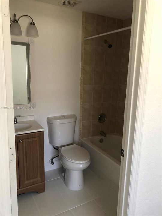 En Renta: $2,150 (2 camas, 2 baños, 940 Pies cuadrados)