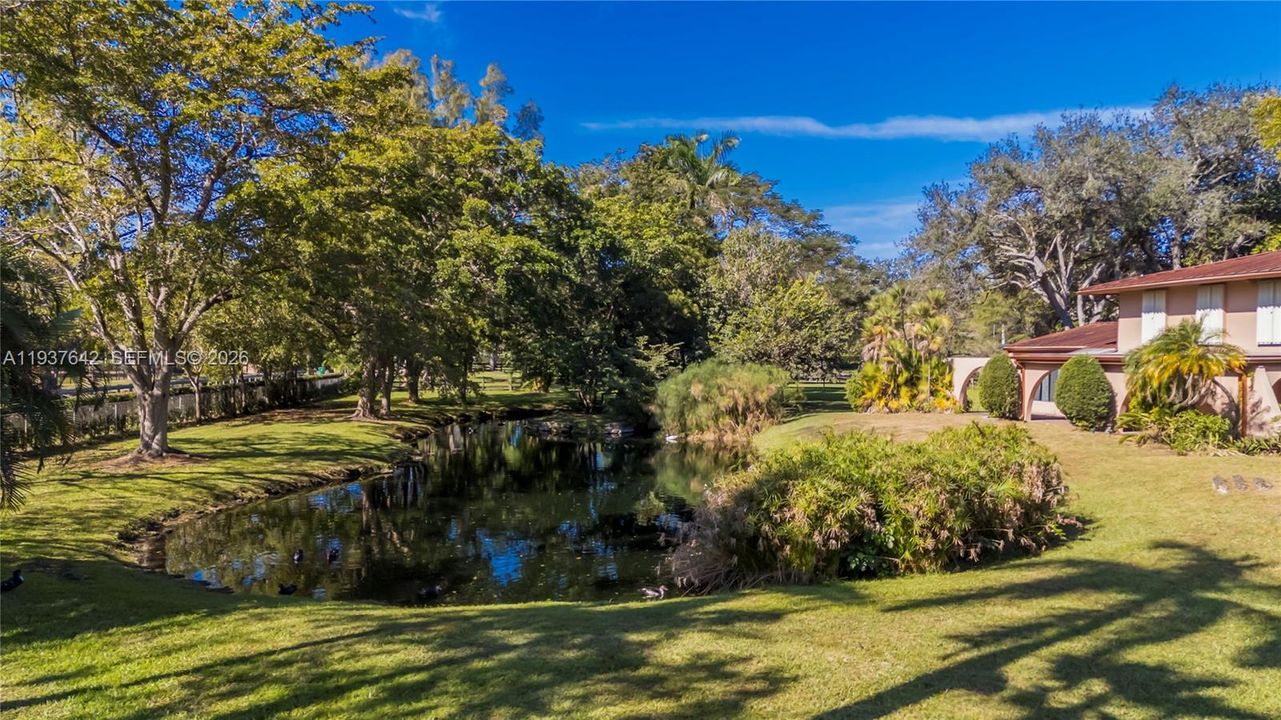 Vendido Recientemente: $3,500,000 (5 camas, 4 baños, 3524 Pies cuadrados)