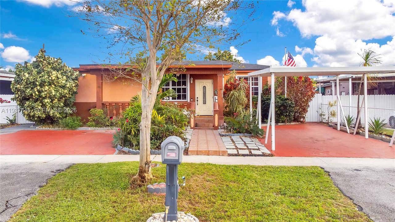 待售: $650,900 (3 贝兹, 3 浴室, 1653 平方英尺)