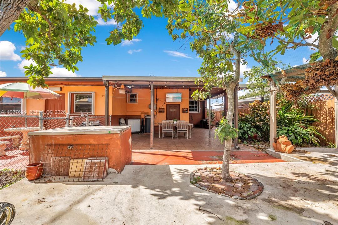 待售: $650,900 (3 贝兹, 3 浴室, 1653 平方英尺)