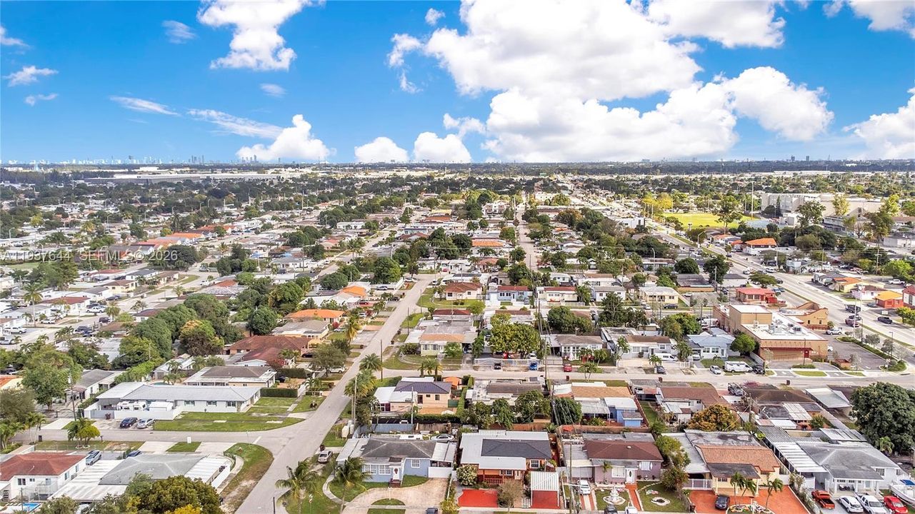 待售: $650,900 (3 贝兹, 3 浴室, 1653 平方英尺)