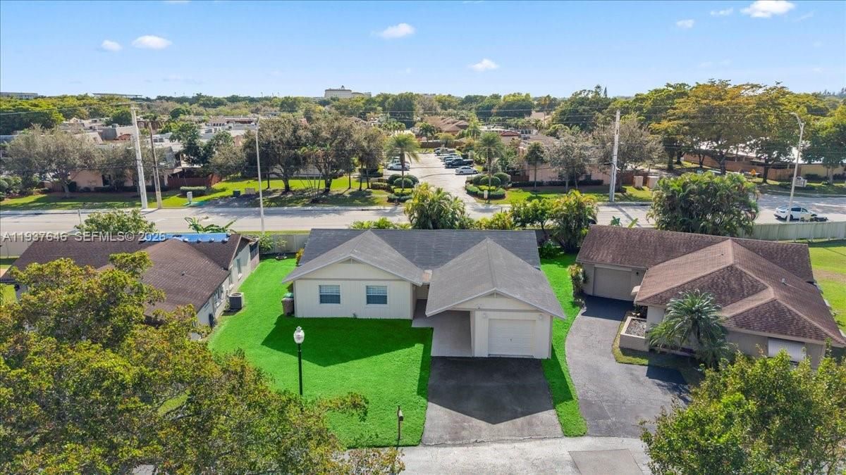 For Sale: $529,000 (4 beds, 3 baths, 1421 Square Feet)