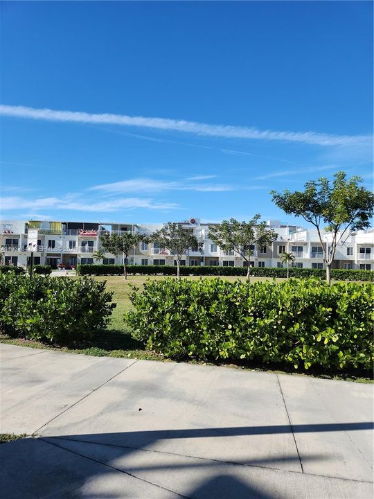 En Venta: $404,000 (4 camas, 3 baños, 1434 Pies cuadrados)