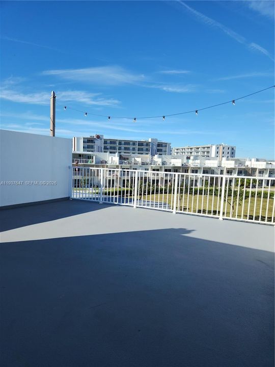 En Venta: $404,000 (4 camas, 3 baños, 1434 Pies cuadrados)