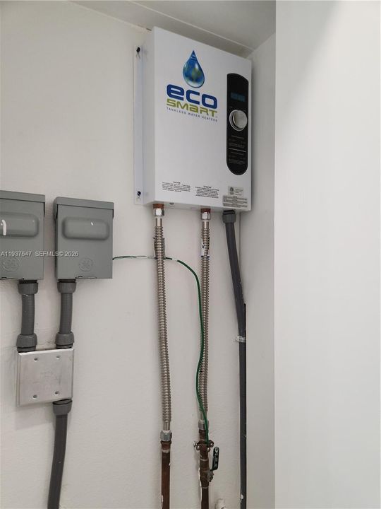 En Venta: $404,000 (4 camas, 3 baños, 1434 Pies cuadrados)