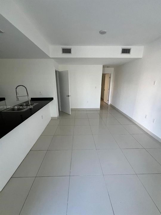 En Venta: $404,000 (4 camas, 3 baños, 1434 Pies cuadrados)