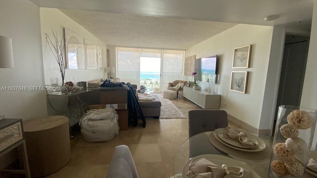 En Venta: $695,000 (1 camas, 1 baños, 746 Pies cuadrados)